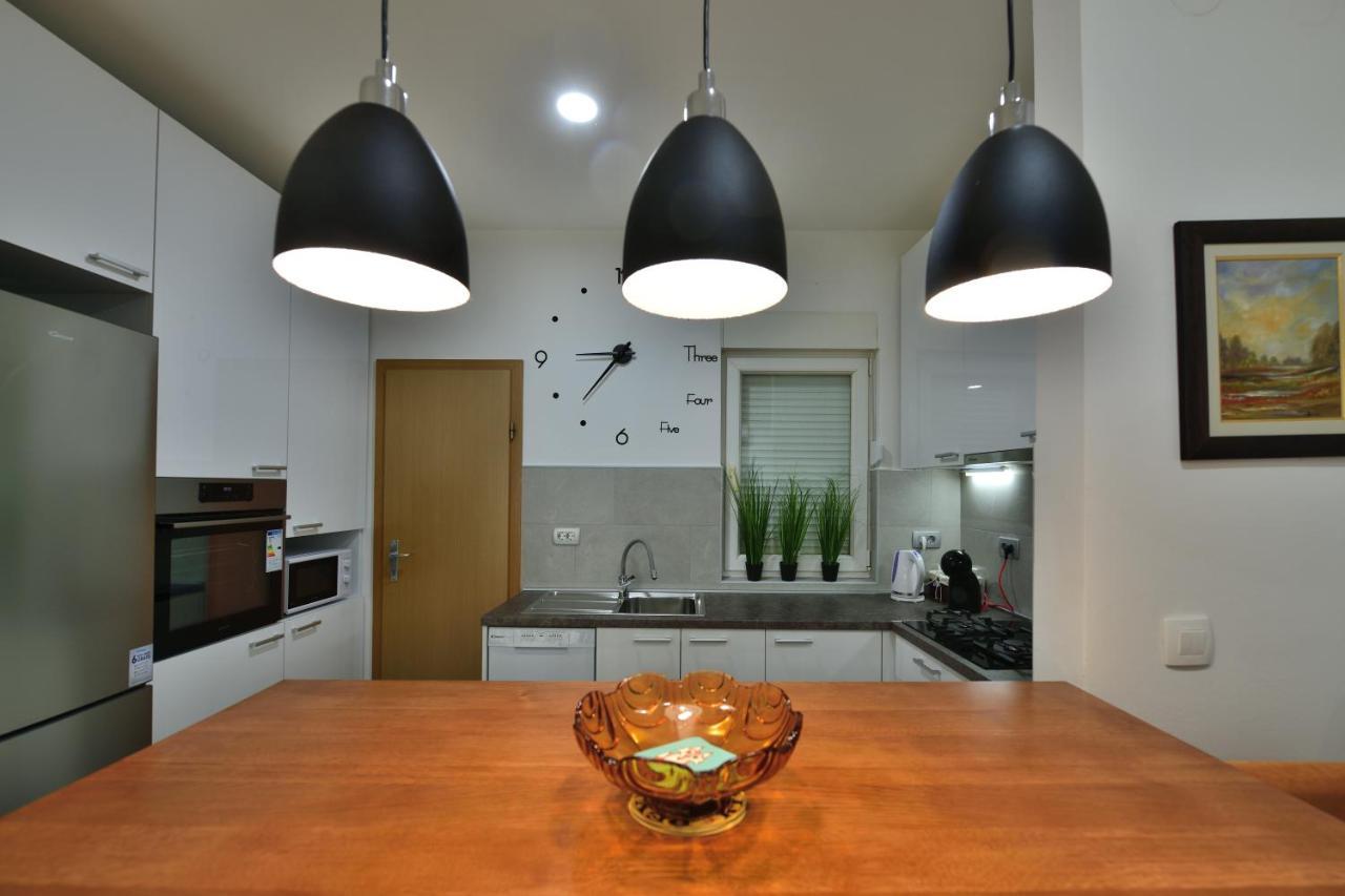 Apartman Miran 오시예크 외부 사진